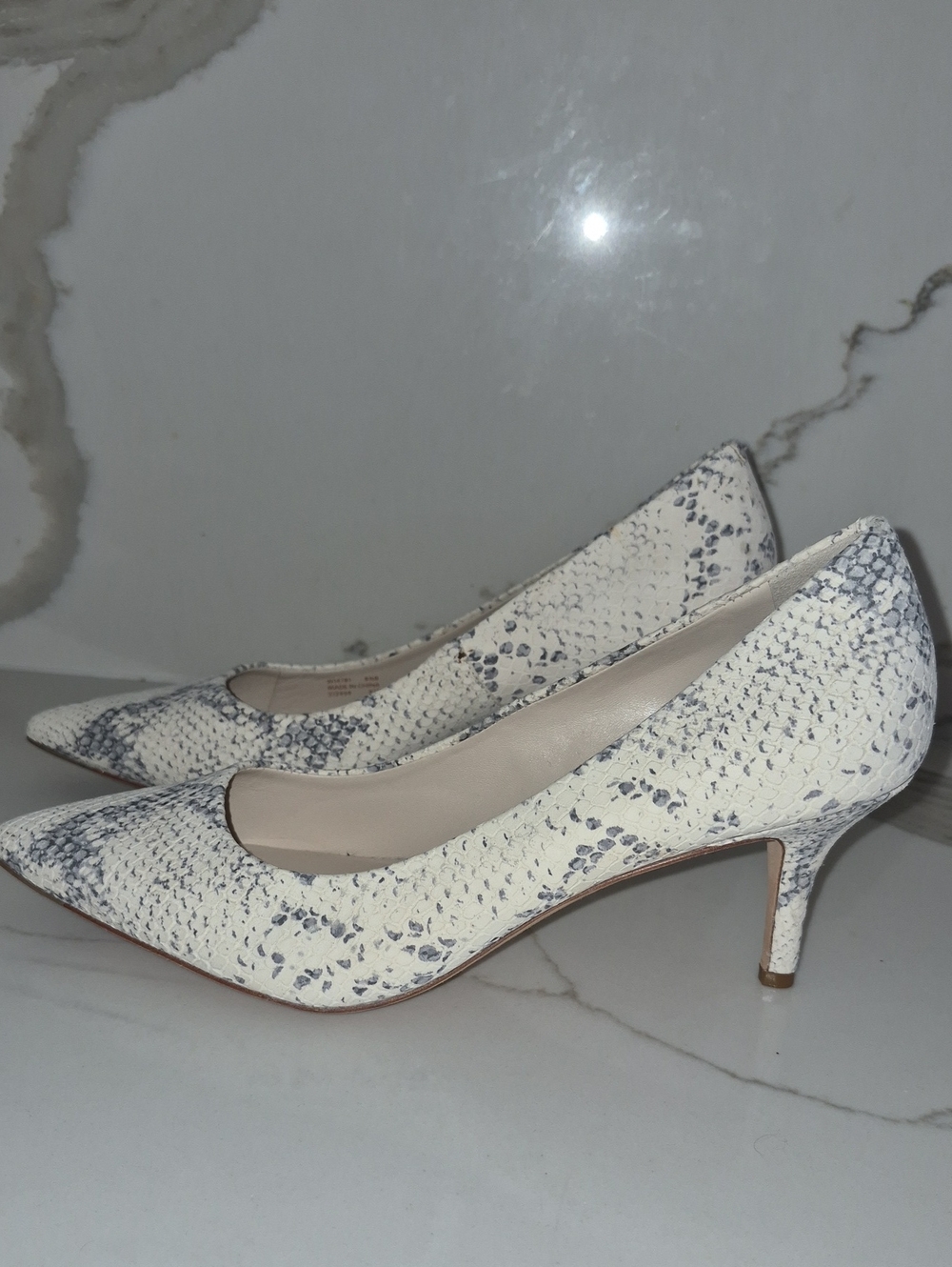 COLE HAAN NWT REAL LEATHER EMBOSSED PYTHON PRINT KITTEN HEEL STILLETTOS 8.5